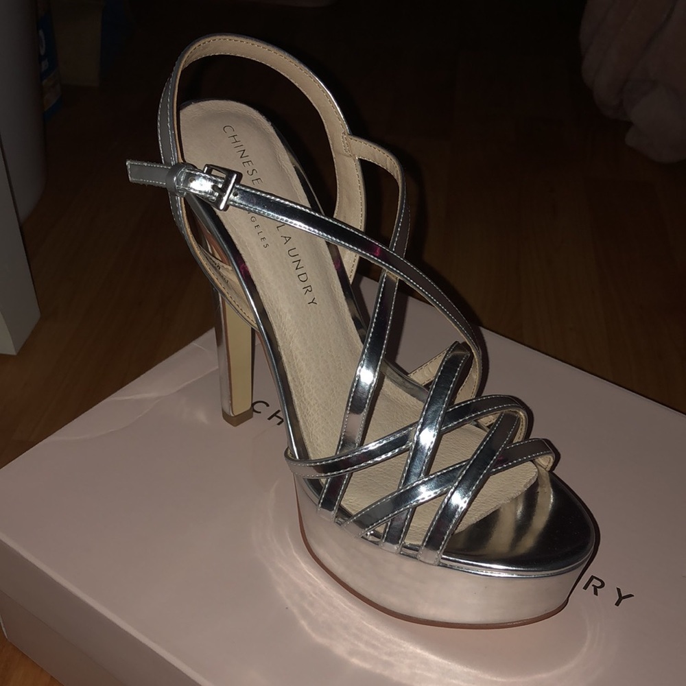 Silver Teaser 2 Platform Sandal by Chinese Laundry